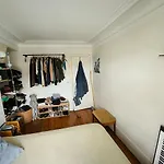 Parisian pied-à-terre
